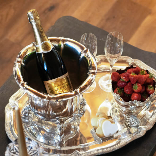 Strawberries and Champagne, the exclusive services of Antica Dimora Desenzano